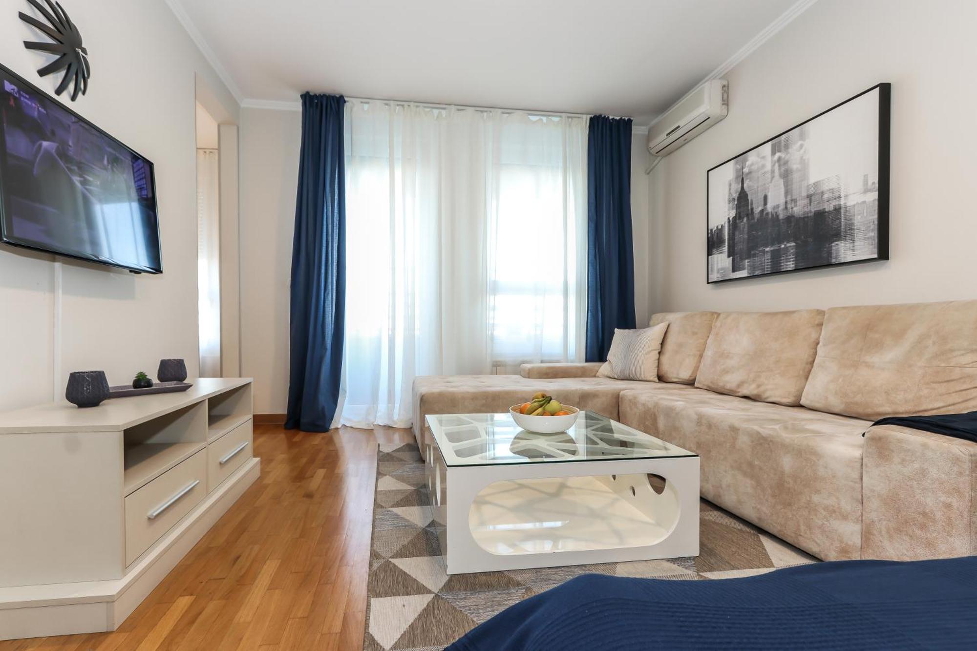 New Belgrade Apartments, Parking 5 Eur Per Day Экстерьер фото